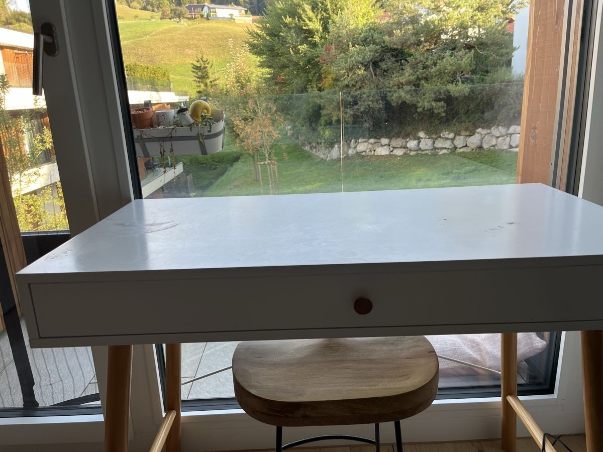 Scrivanie: Ikea Schreibtisch gratis – Usato da Rickenbach SZ venduto da verovallieres 2