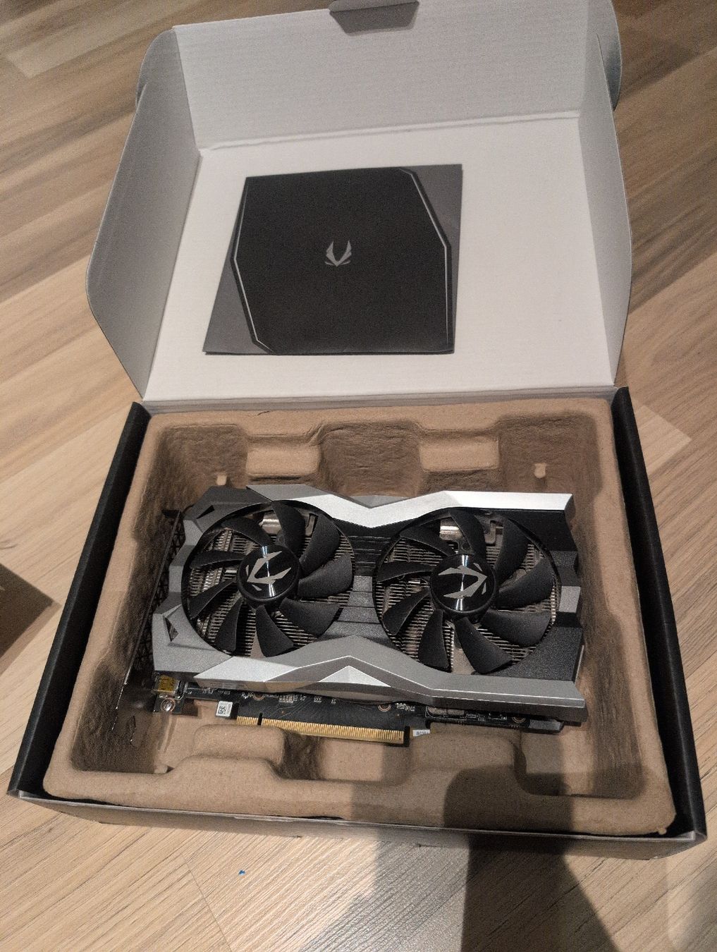 Zotac Grafikkarten: rtx 2060 6gb – Gebraucht aus Vétroz von Aurecot 1
