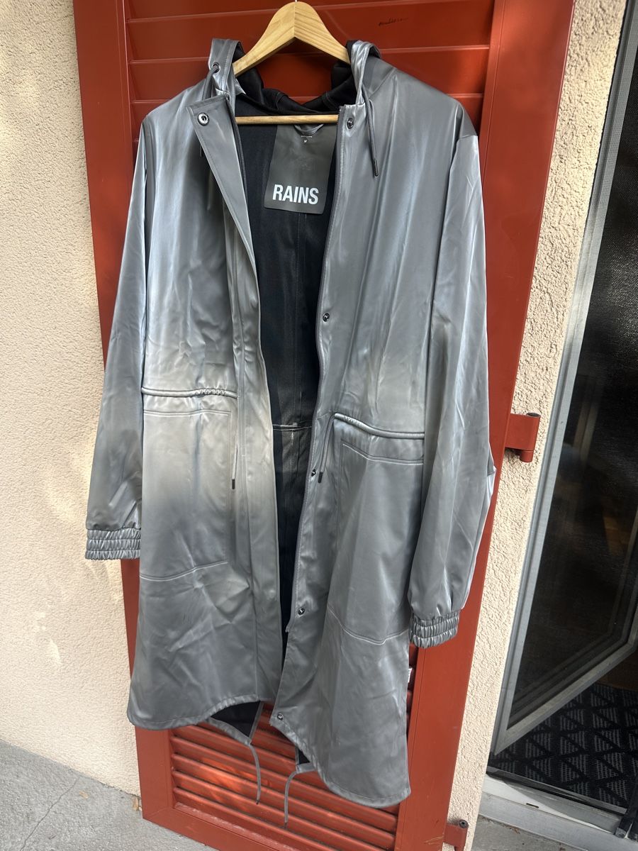 Rains Jacken: Rains Regenjacke – Neu (gemäss Beschreibung) aus Zürich von Yannuschka
