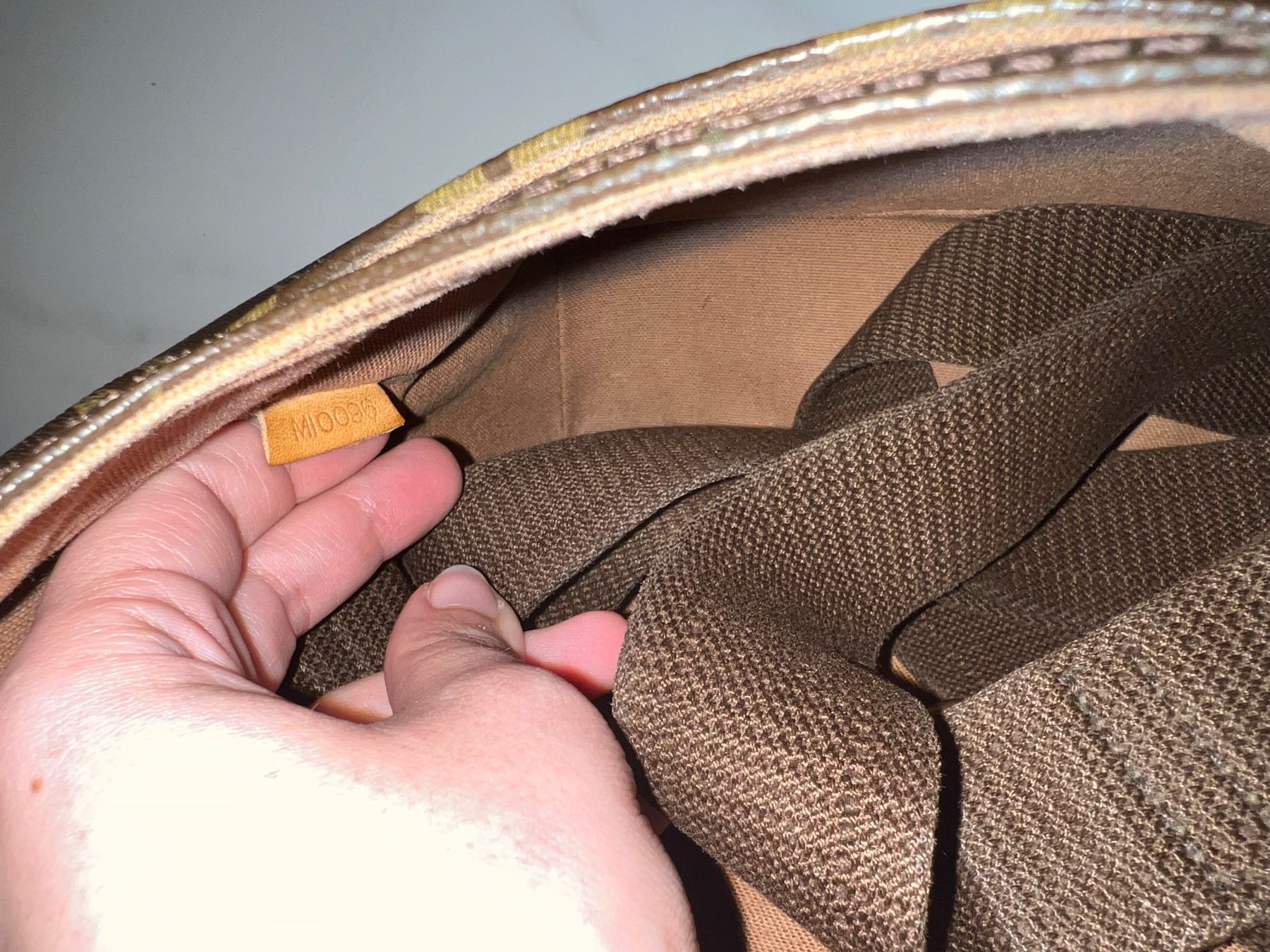 Louis Vuitton Borse da donna: Louis Vuitton Tasche – Usato da Rütihof venduto da Acv1 4