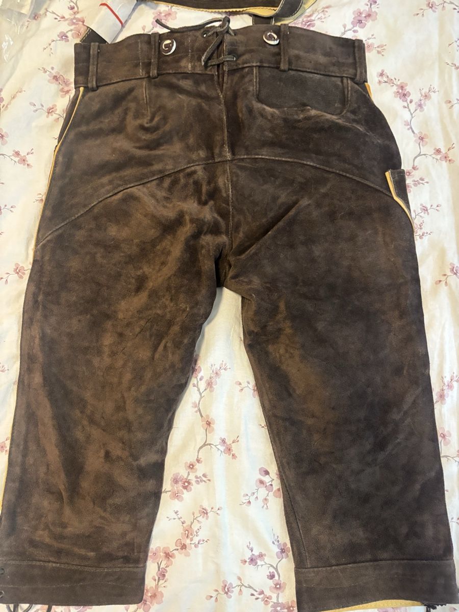 Pantalons: Lederhosen – Neuf avec emballage d'origine à Bern par cia_6q9y 3