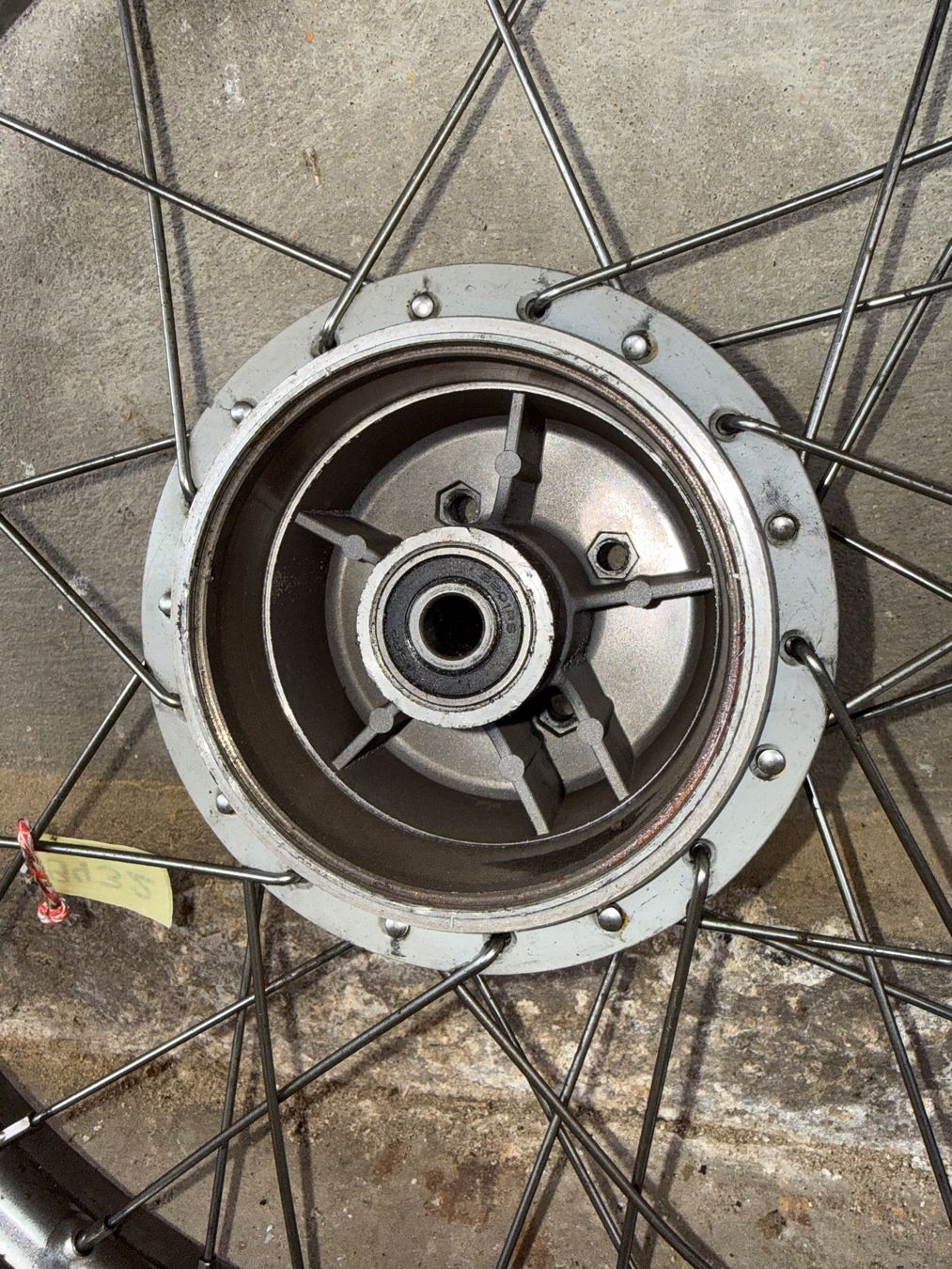 Puch Parti ricambio per ciclomotori: Mofa Speichenvorderrad in 16 Zoll – Difettoso da Fahrni b. Thun venduto da berger_tuning34 5