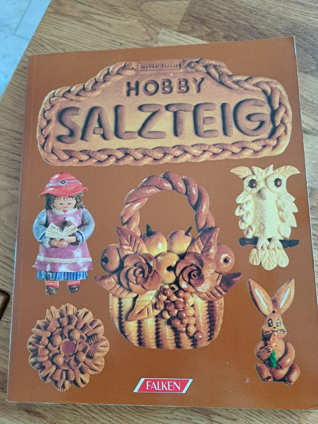 Libri: Buch Hobby Salzteig – Nuovo (secondo la descrizione) da Bünzen venduto da Floh99