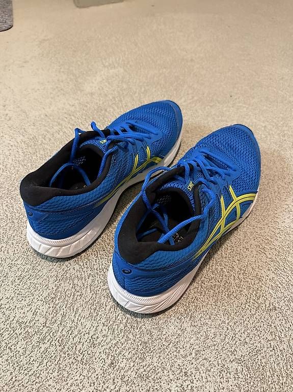 Asics Chaussures hommes: Laufschuhe Asics Gr. 45 – D'occasion à Fislisbach par Jale_31 2