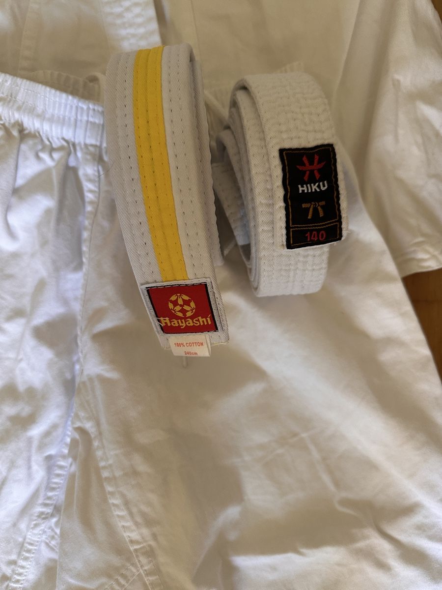 Kimono: Karate Anzug Gr. 140 – Usato da Zürich venduto da Yuliti 3