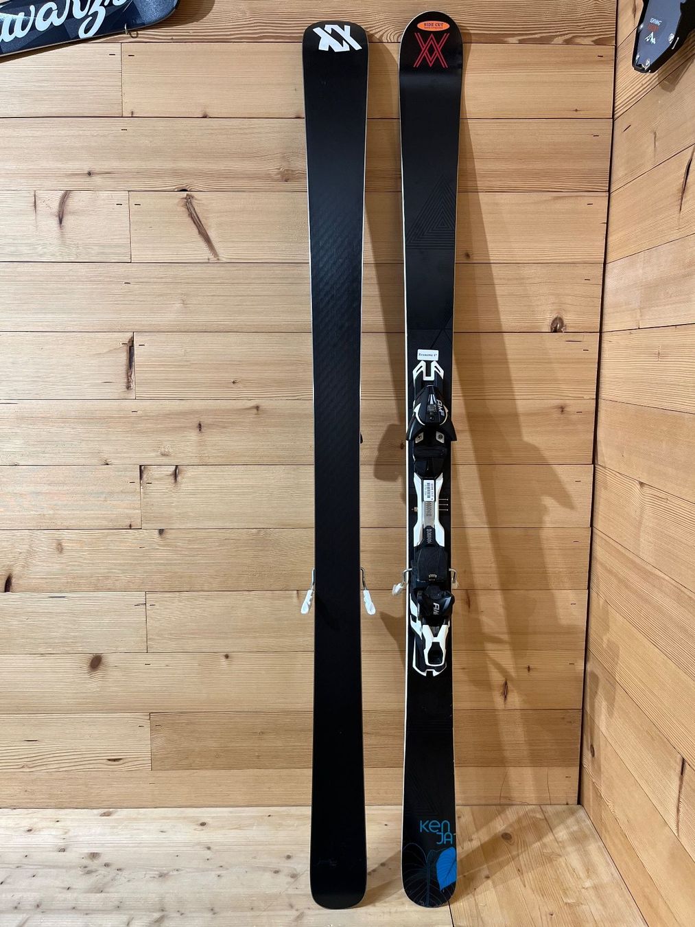 Völkl Skis: Ski, VÖLKL Kenja, Länge 170 cm – Gebraucht aus Schwarzsee von Sidecut 1