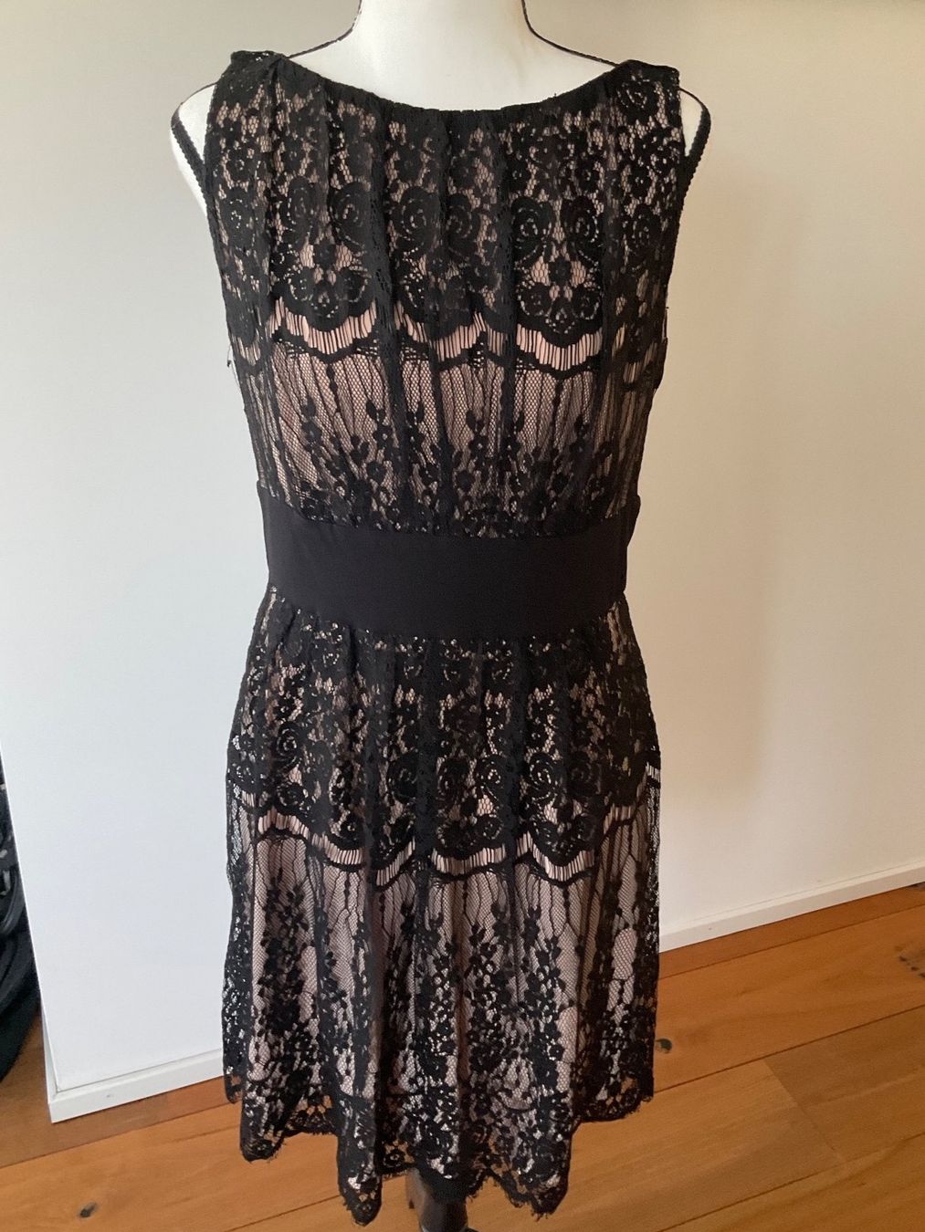 Vestiti: SPITZENKLEID MARKE SWING – Nuovo (secondo la descrizione) da Buchs ZH venduto da Automatic007 3