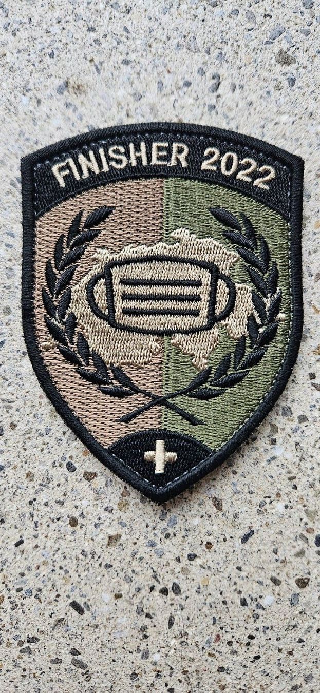 Schweizer Armee Placchette & Badge: *** Badge Finisher 2022 mit klett *** – Nuovo e nell'imballaggio originale da Riedholz venduto da fr_sIruP