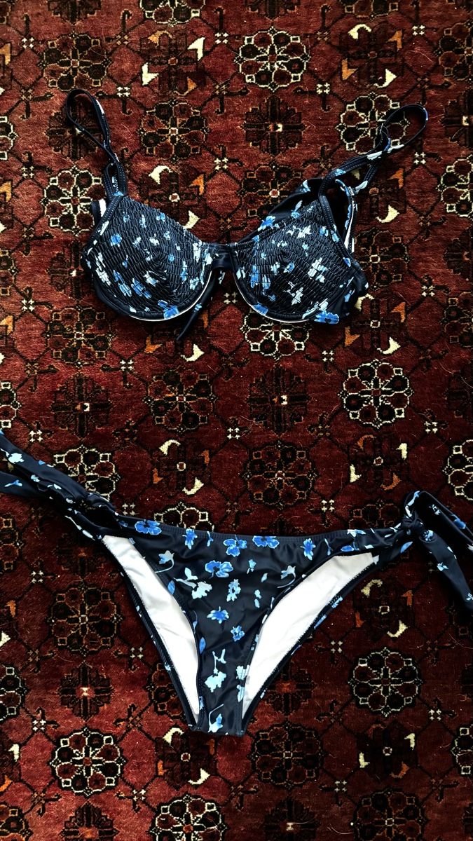 Costumi da bagno & Bikini: Blauer Bikini mit Blumenmuster, Grösse M – Nuovo (secondo la descrizione) da Hunzenschwil venduto da Tara_B