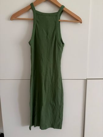 Robe Pull&Bear vert kaki, taille S, bon état