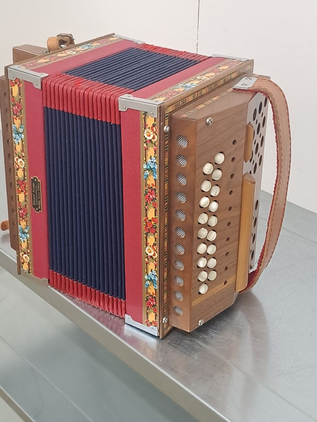 Strumenti musicali: schwyzerorgeli ton B  – Usato da Villeneuve venduto da BibiVintage 2
