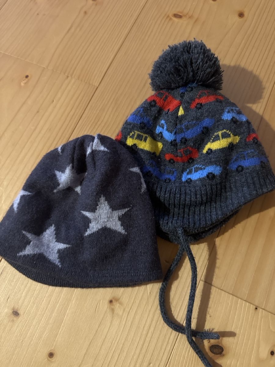 Bonnets & Echarpes: Set warme Mützen ca 6M – D'occasion à Baar par saelisilbaer