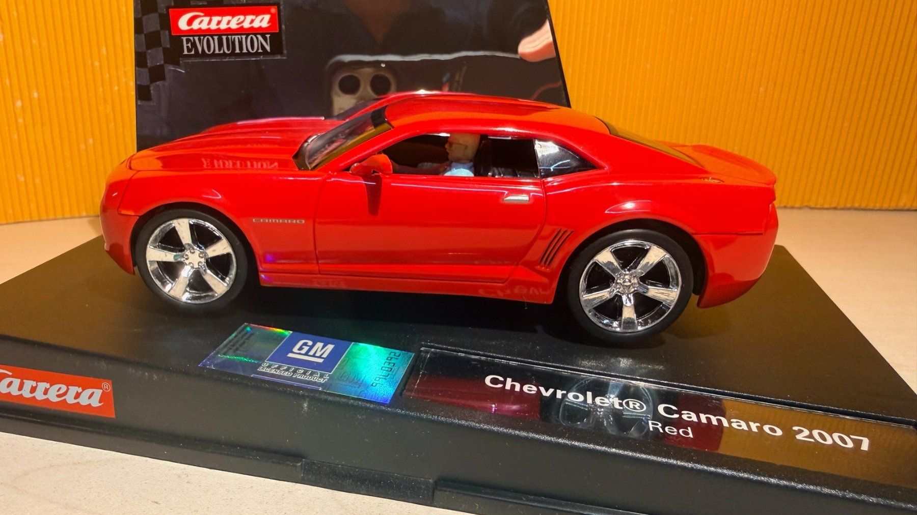 Carrera Piste: Chevrolet Camaro 2007  Streetversion «RED» Evolution - NEU – Nuovo e nell'imballaggio originale da Uzwil venduto da Hanst 2