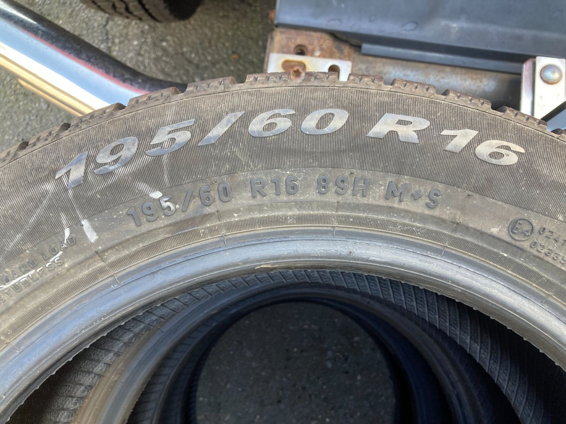Pirelli Pneumatici & Ruote complete: BMW Pirelli  Winterpneu 195/60R16 – Usato da Cham venduto da WB2223 3