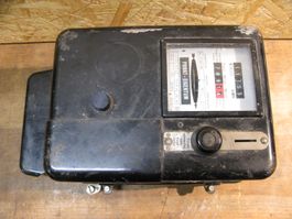 Münzautomat mit Stromzähler