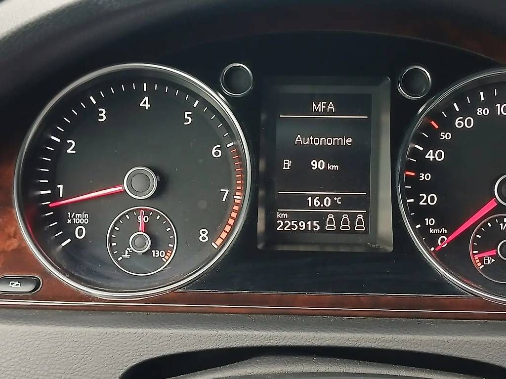 Automobili: VW Passat 2.0 TSI Highline DSG – Usato da Langenthal venduto da Goergens10 5