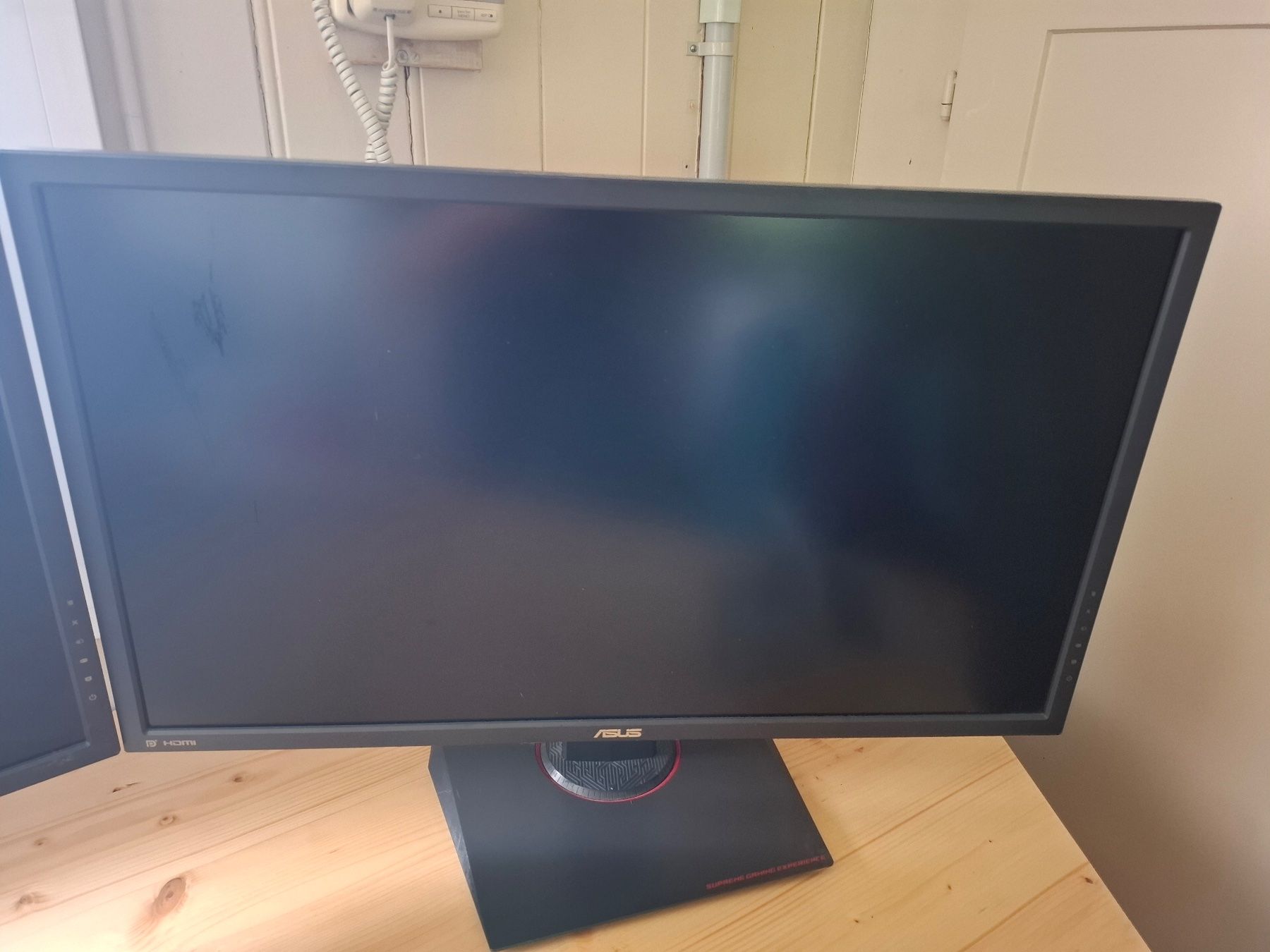 Asus Monitor: 3x Asus 28'' 4K Display Bildschirm MG28UQ – Usato da Herisau venduto da zinggli106 3