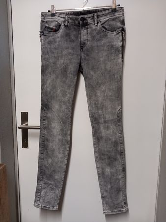 Diesel Stretch Jeans Skinzee-Bk2 W31L32 grau