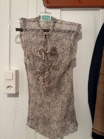 Bluse Grösse S leicht transparent mit Rüschen und Reissversc