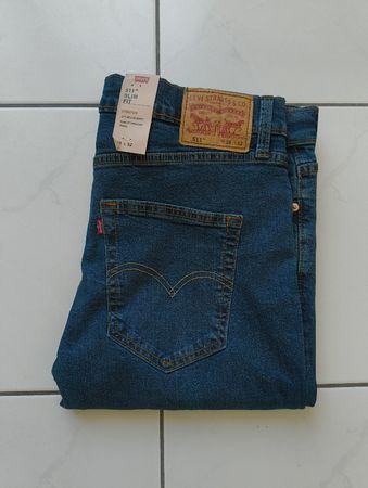 Levi's 511 Slim Fit Jeans, Neu mit Etikett, Grösse 38/32