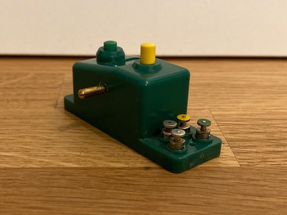 Trix Modellini di ferrovie: Minitrix 6595 Doppelfunktionsschalter grün – Usato da Schlierbach venduto da Look8