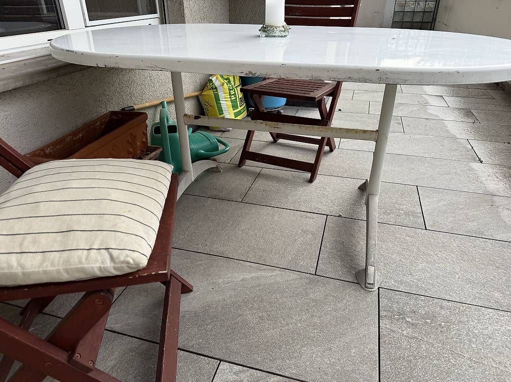 Tavoli: Balkontisch – Usato da Oetwil a.d. Limmat venduto da Nizina 1