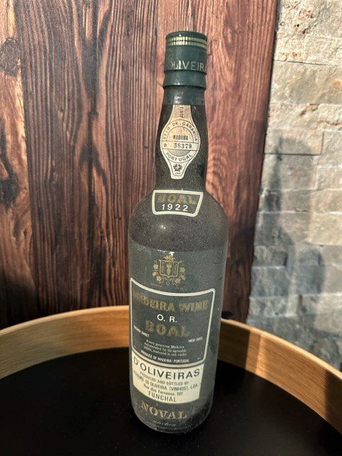 Vino: +  RaRiTäT  + – Usato da Winkel venduto da zeho