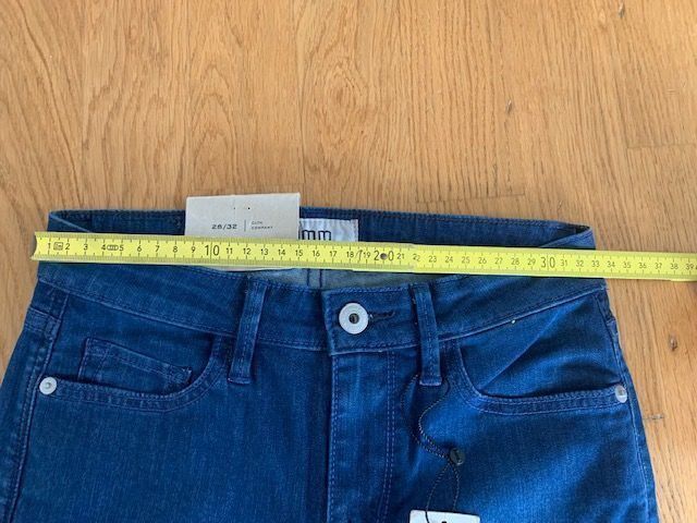 Jeans: Damen Jeans, Gr. 28 / 32 - Neu – Nuovo e nell'imballaggio originale da Beromünster venduto da msklef 6