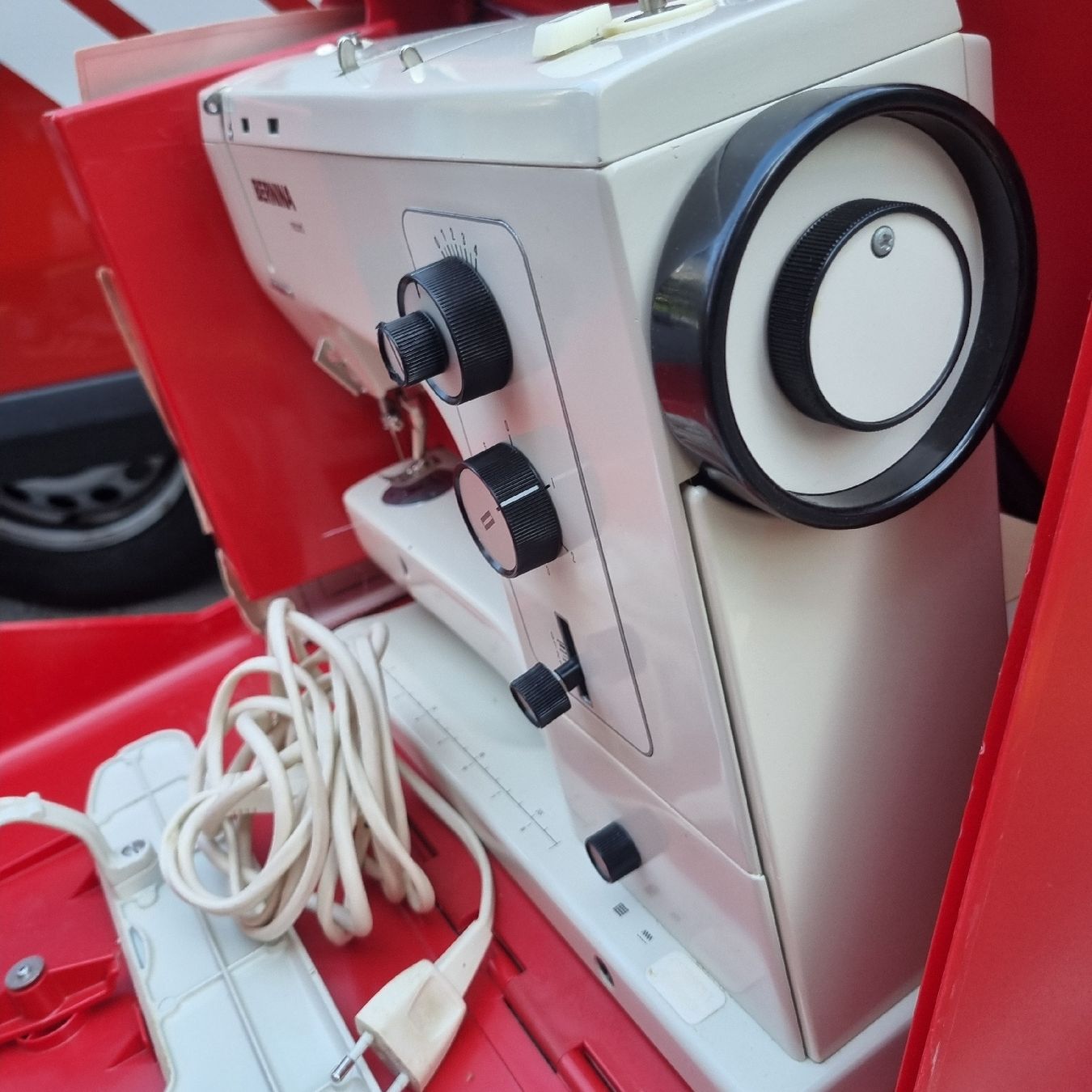Bernina Machines à coudre: Bernina 830 Rekord  – D'occasion à Bern par angryandy1987 1