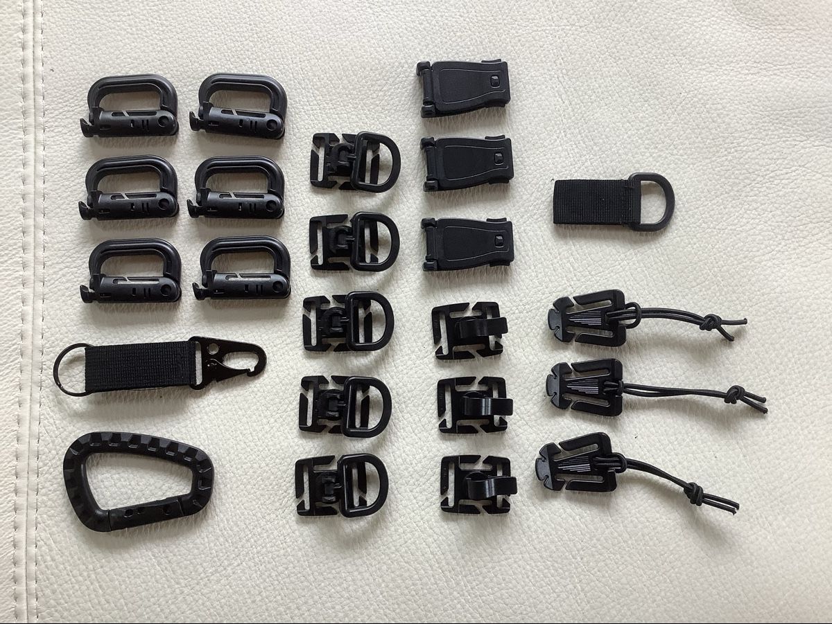 Rucksäcke: Sangle, clips et boucles de sac à dos/de randonnée, noir – Neu und originalverpackt aus Massongex von Nitramas 2