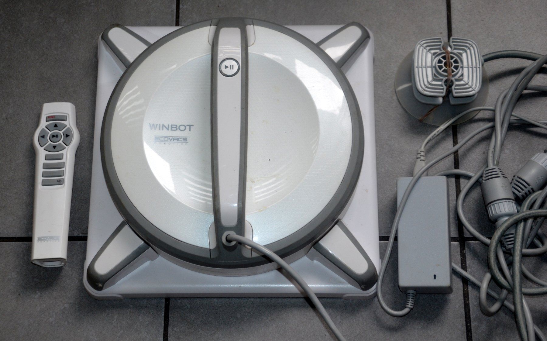 Ecovacs Sonstiges für Haushalt & Wohnen: Ecovacs WINBOT W930 Robot Fensterreinigung – Gebraucht aus Collonges von arashee 2
