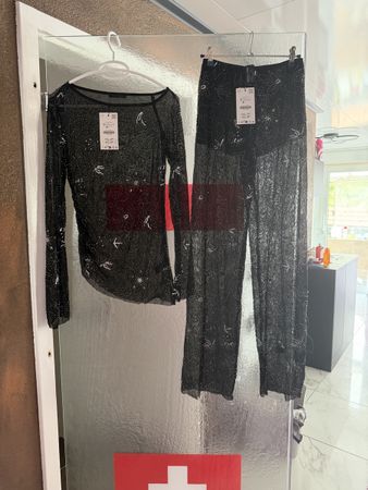  Set Zara Oberteil Hose Schwarz bestickt Grösse S neu