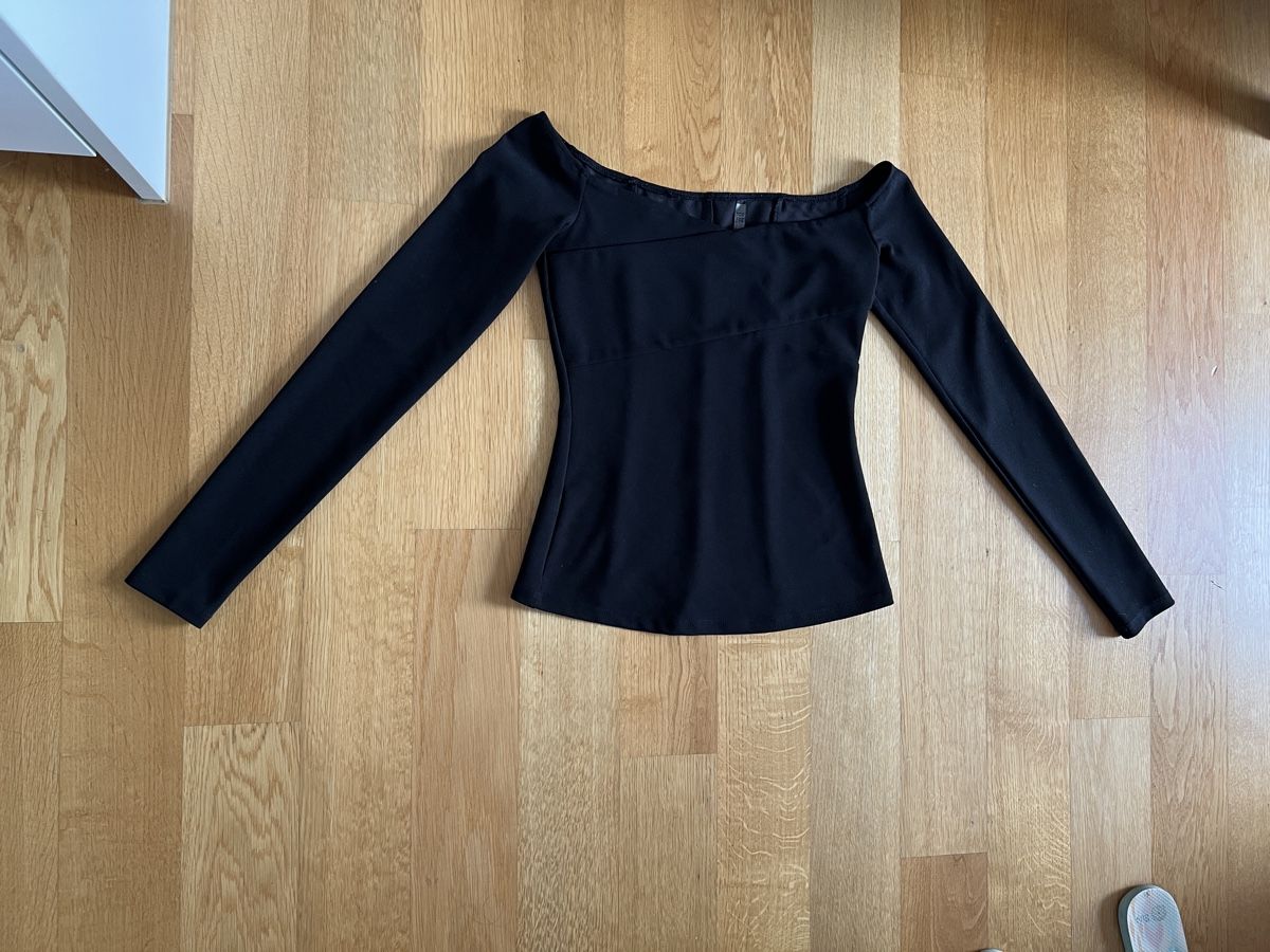 Zara Top: Zara Top schwarz 32 – Usato da Luzern venduto da Cilzel 2