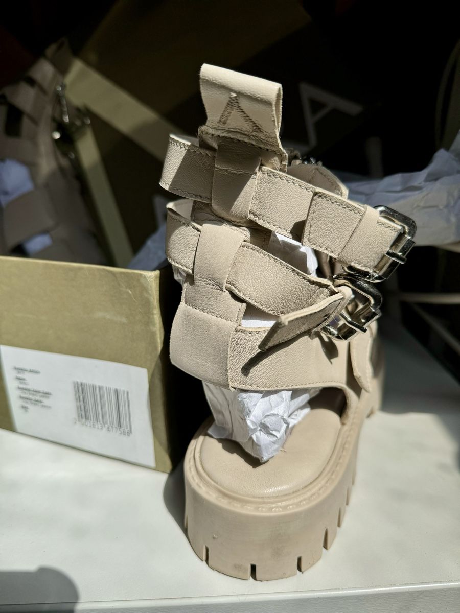Scarpe da donna: ASTRA Sandalen/ Echtes Leder – Nuovo (secondo la descrizione) da Zollikofen venduto da AureusManus 5