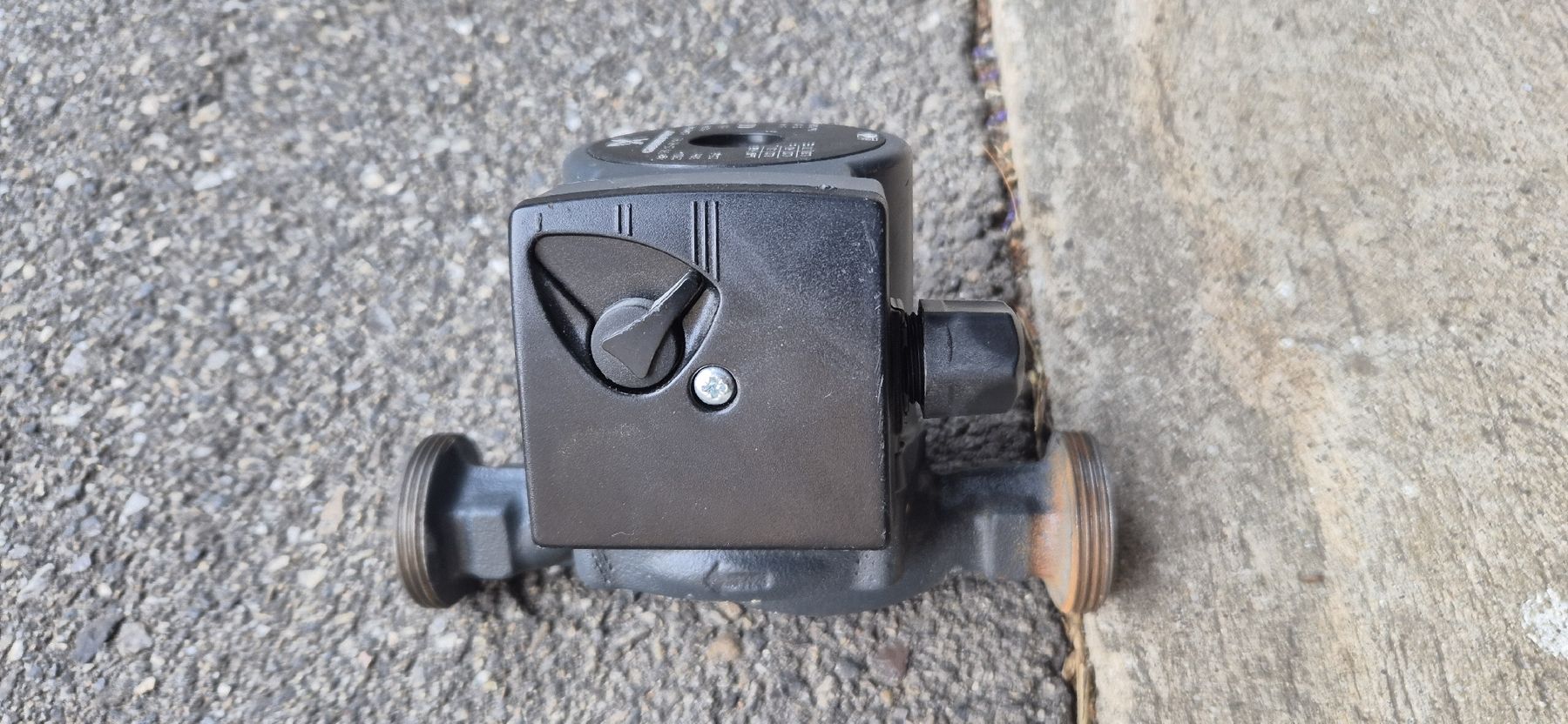 Grundfos Chauffage: alt GRUNDFOS Pumpe  – D'occasion à Huttwil par Gomex35 2