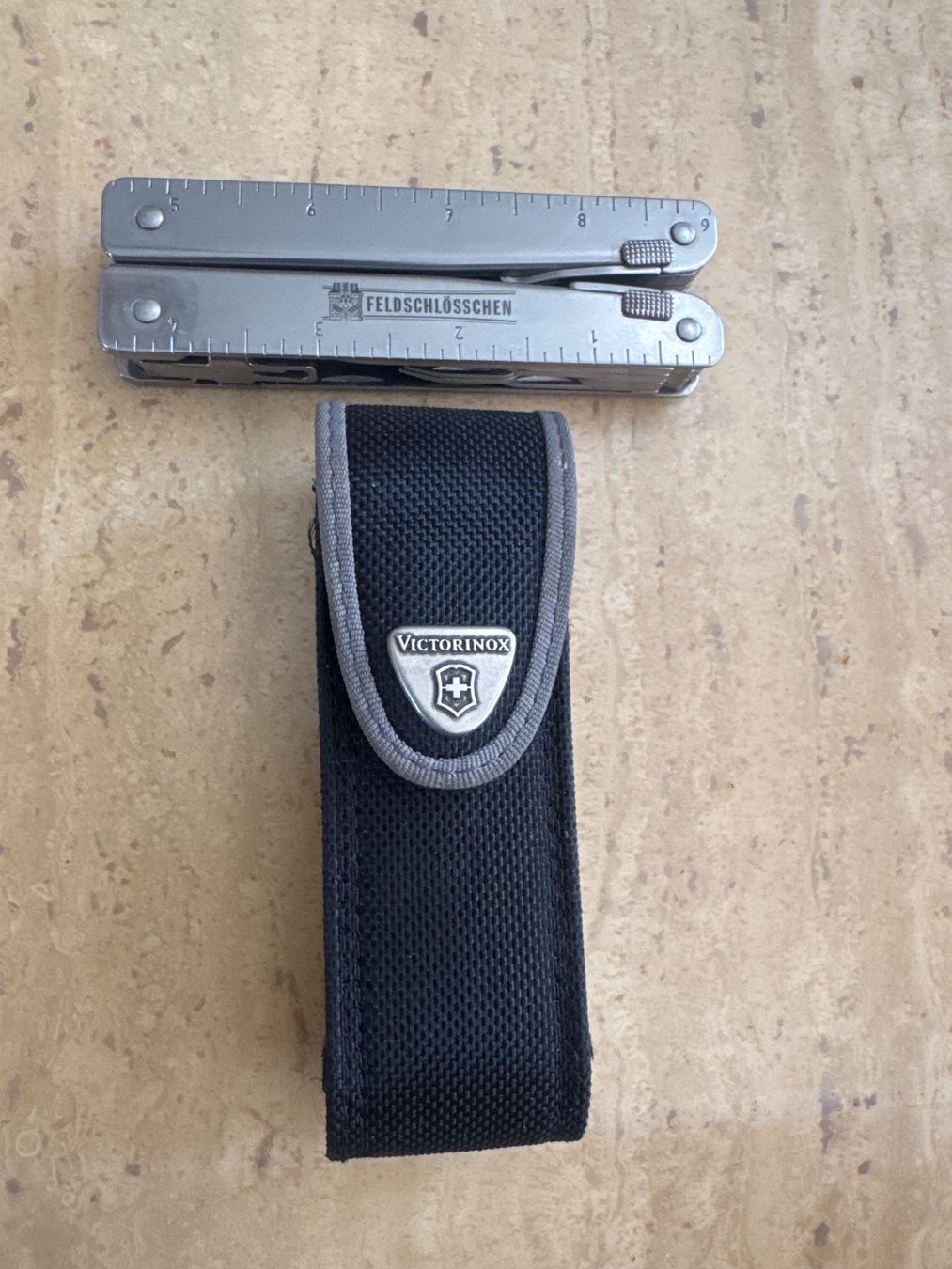 Victorinox Taschenmesser: Victorinox Multitool mit Etui neuwertiger Zustand – Gebraucht aus Rüti b. Büren von helscherj 3