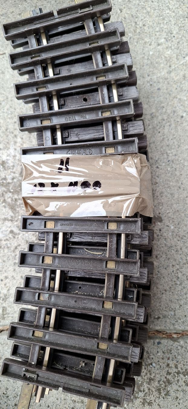 LGB Modellini di ferrovie: LGB Gleis 12x 1100 R1 – Usato da Münsingen venduto da wd65