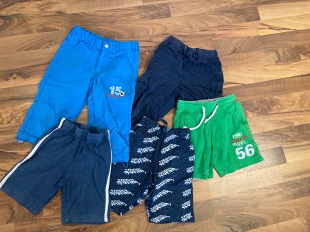5 paar kurze Hosen Gr. 104 Knaben