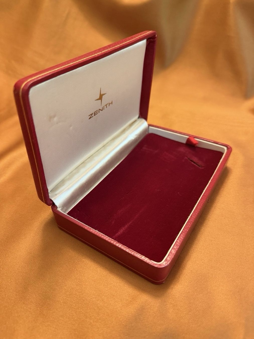 Zenith Boîtes de montres: Boîte Zenith vintage – D'occasion à Genève par Vintage-Tools 1