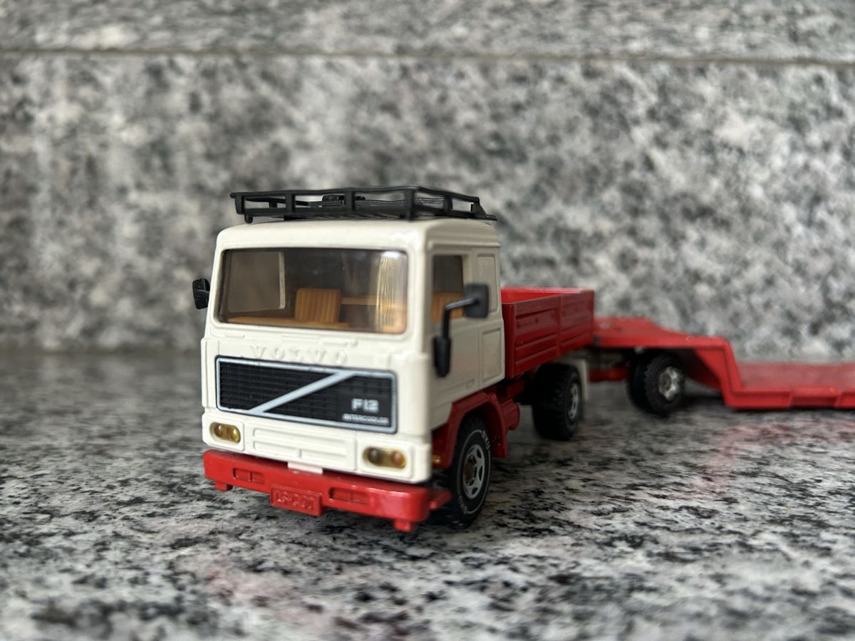 Siku Kits de montage: Volvo Tiefbett , Siku – D'occasion à Horw par Tigercat635 1