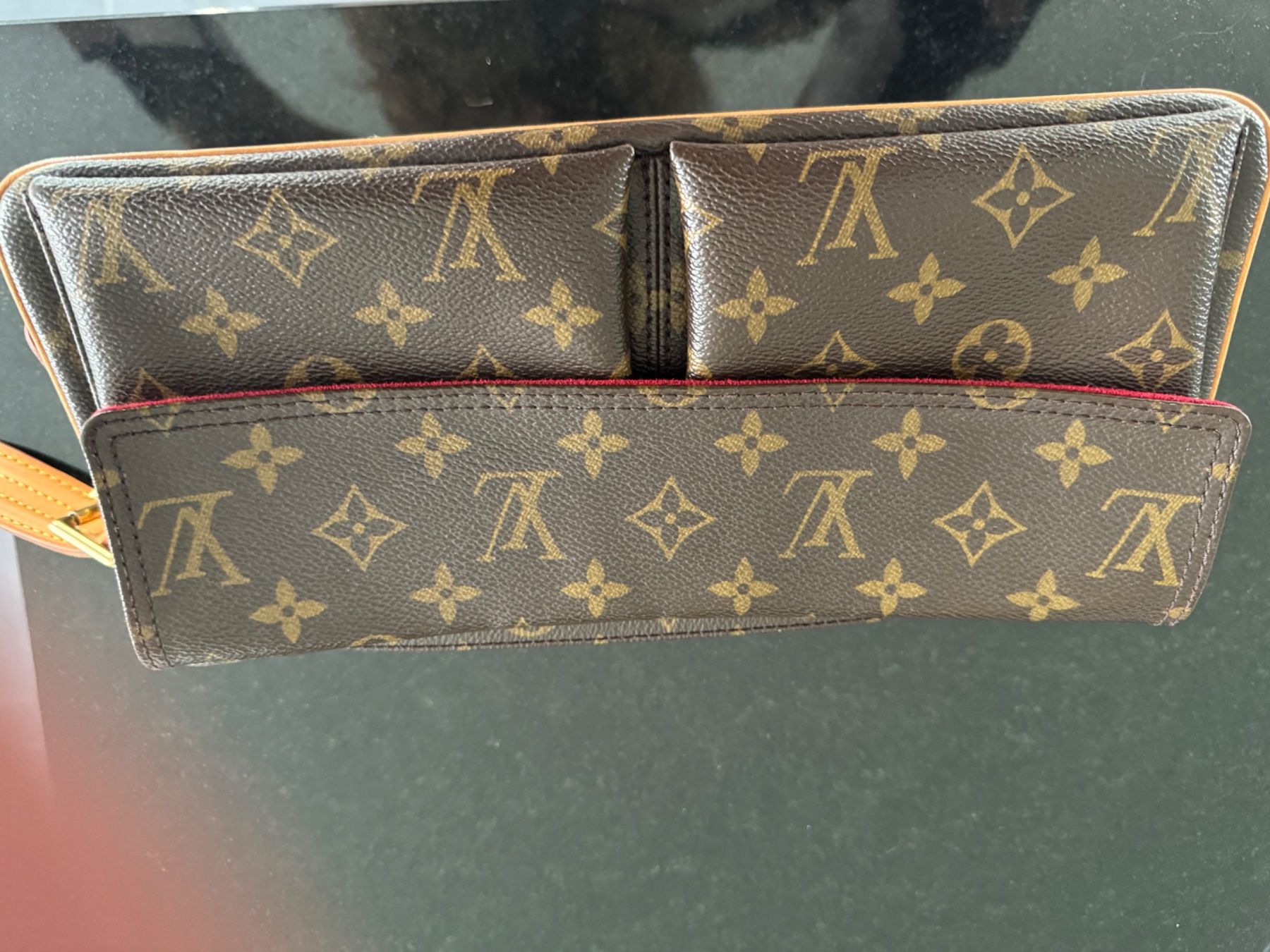 Louis Vuitton Borse da donna: Neuwertige Louis Vuitton Tasche – Nuovo (secondo la descrizione) da Muttenz venduto da Winzaren 9