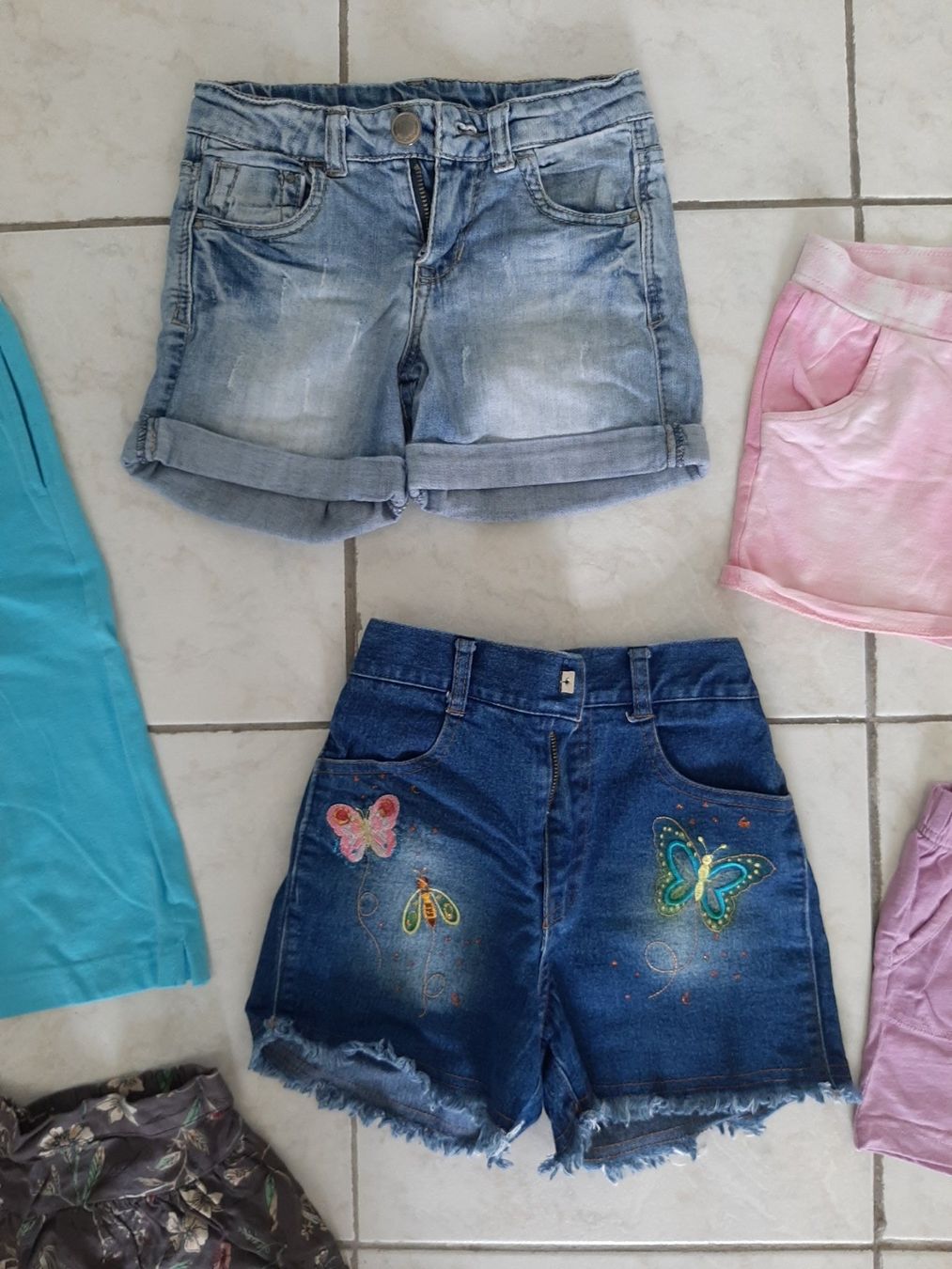 Lotti & Set di vestiti: Shorts gr. 116 – Usato da Brissago venduto da lucabell 2