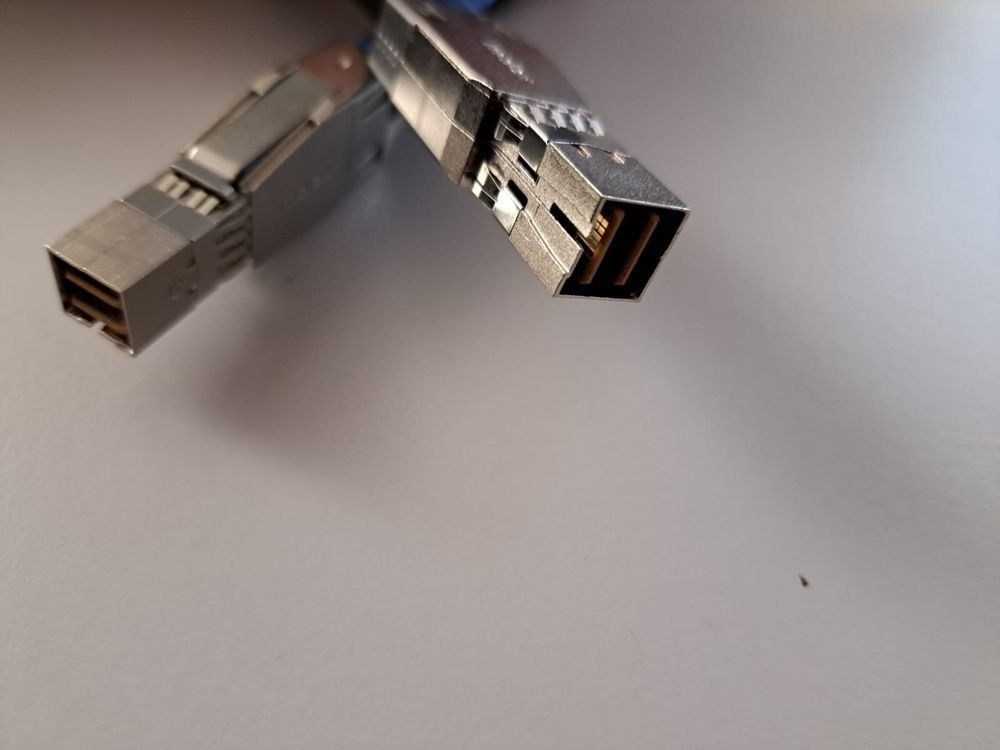 Hewlett Packard Cavi: HP Mini Serial Attached SCSI, 0,5m externes mini SAS Kabel – Usato da Liestal venduto da CTEAG 1