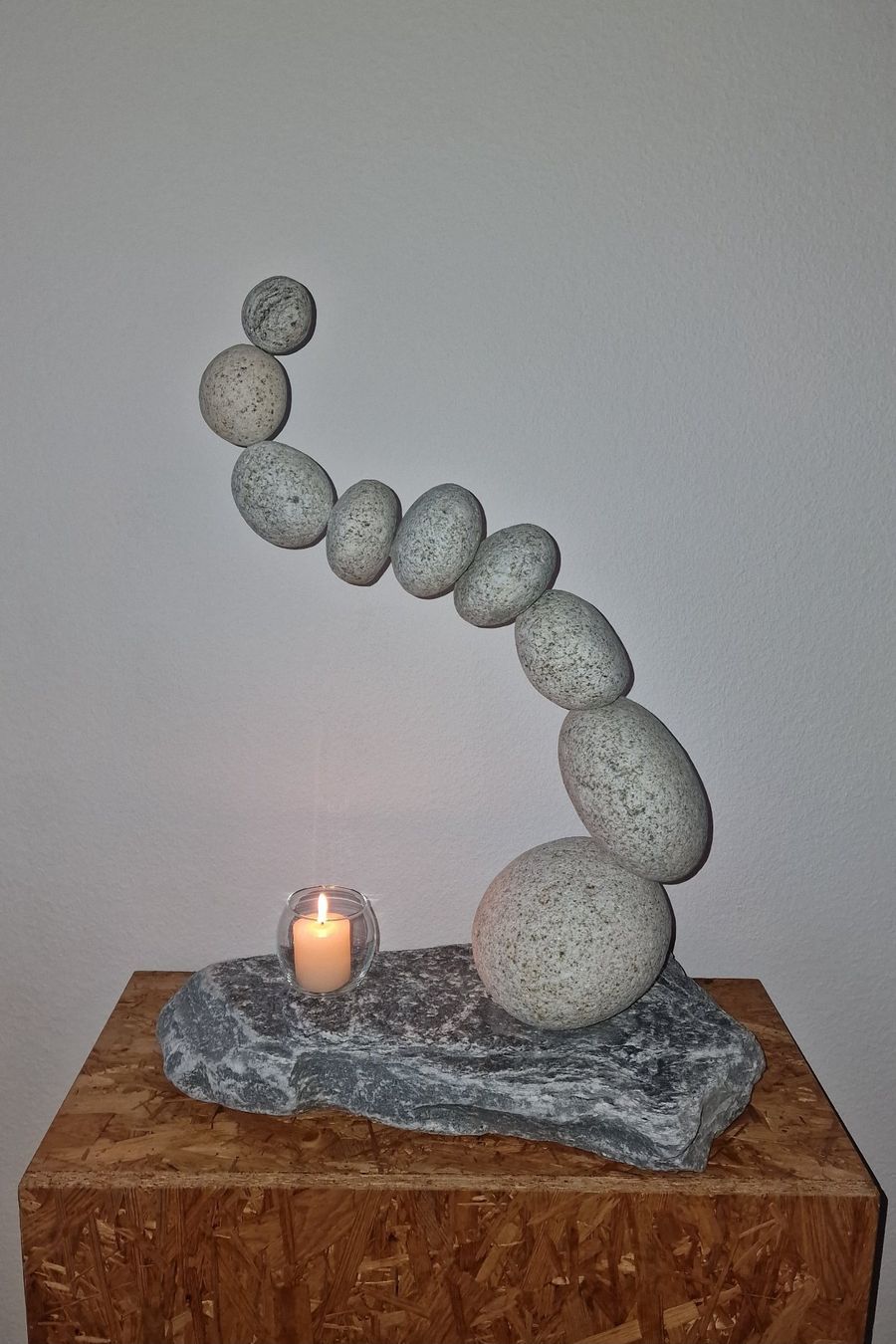Pietre & tegole: Sculpture de pierre en granit – Nuovo (secondo la descrizione) da La Tour-de-Peilz venduto da ber_9zyg 6