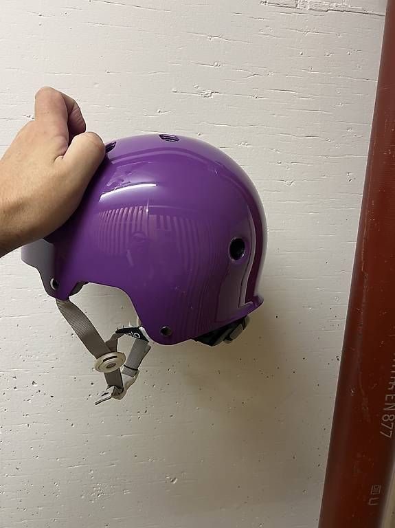 Caschi: Casque pour  enfant – Usato da Lausanne venduto da ckdo 1