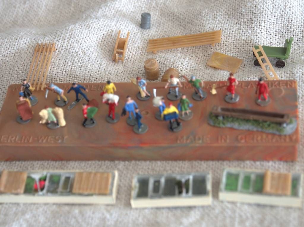 Faller Modelleisenbahnen: Maquettes de constructions pour train miniature échelle N – Gebraucht aus Cortaillod von myairstop 1
