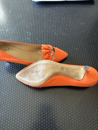 Moschino Pumps Gr. 38 Orange Lackleder Frühling