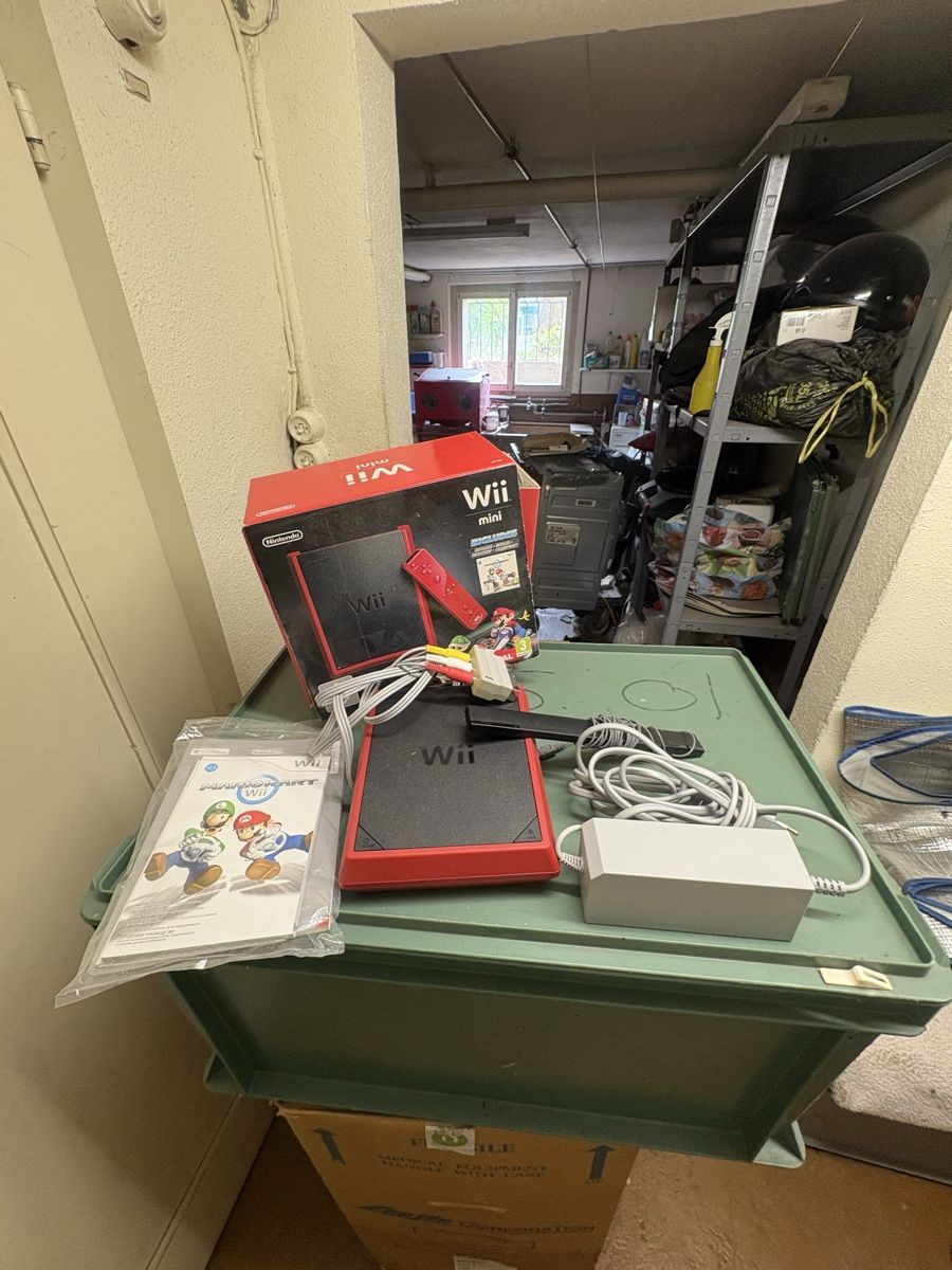 Nintendo Consoles: Wii Mini – D'occasion à Obermumpf par davetattoo 1