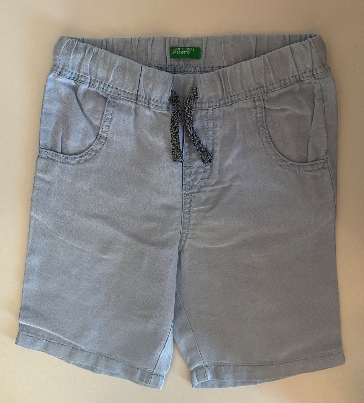 Benetton Pantaloni: 2 Bermuda in lino Benetton – Usato da Castel San Pietro venduto da Moregi 2