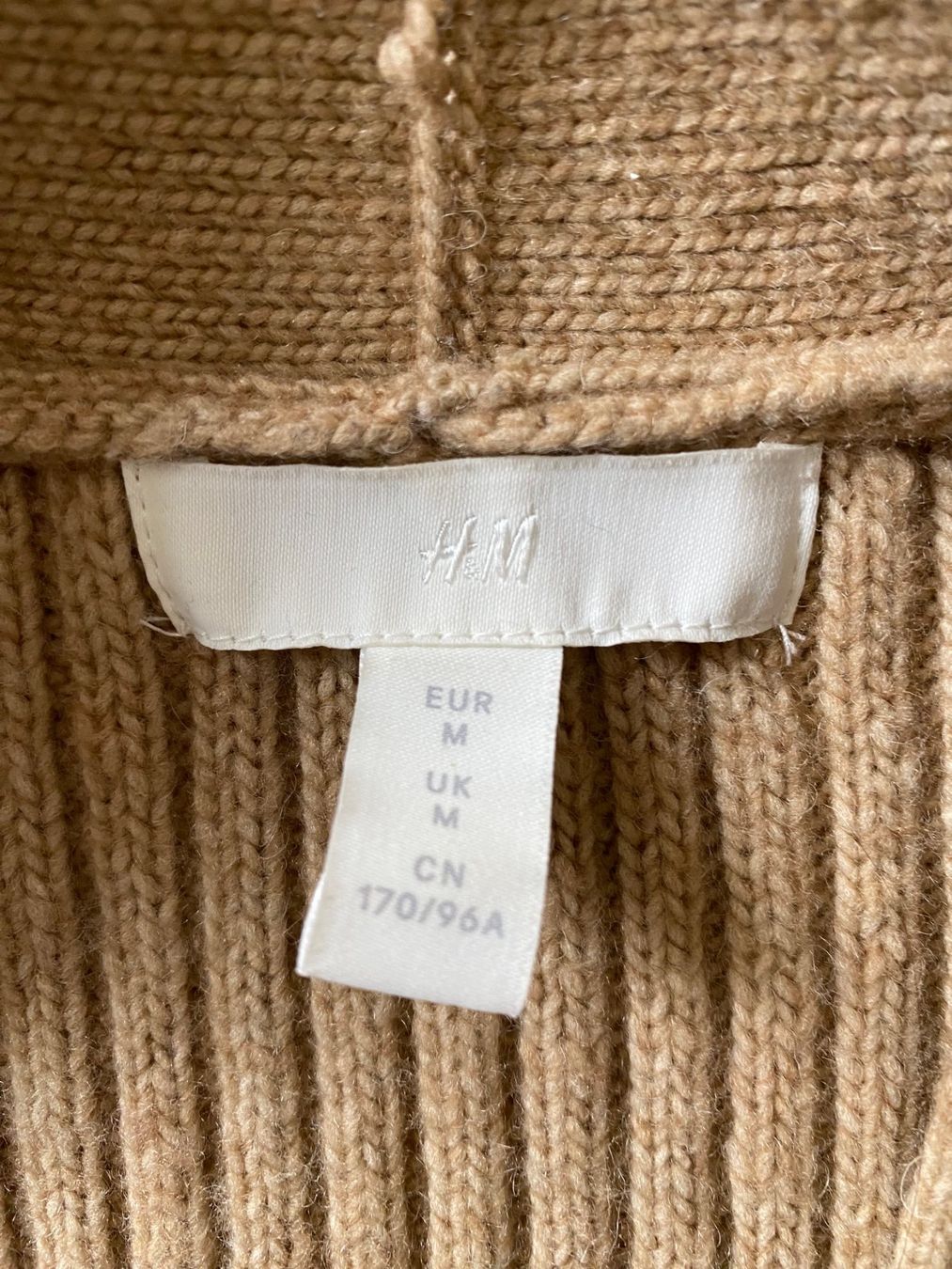 H&M Maglioni & Felpe: Strick-Pullover Grösse M – Usato da Kestenholz venduto da Cdk10 2